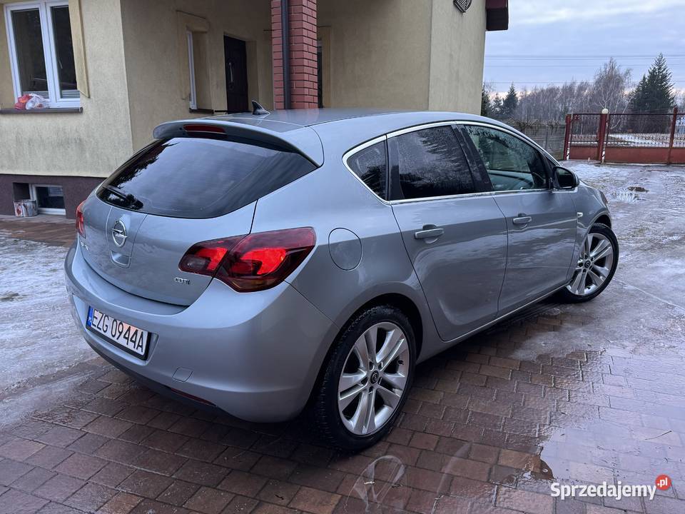 Opel astra J IV 17 cdti 2010 Prywatne łódzkie Zgierz sprzedam