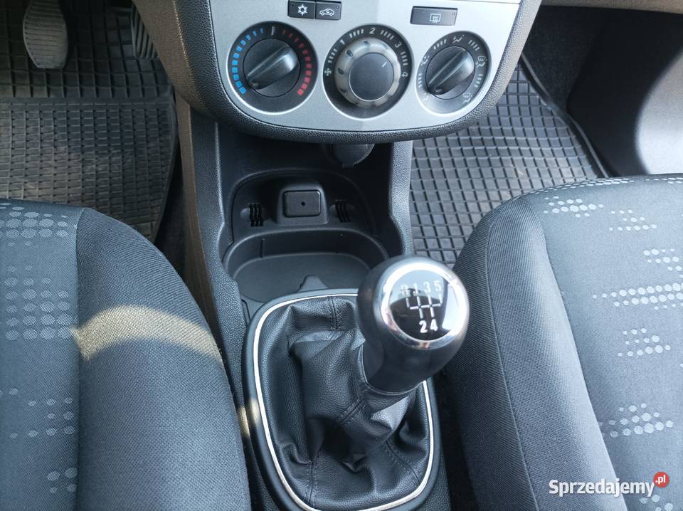 Opel corsa Muzyka z Podgrzfotele Fiesta Katowice sprzedam