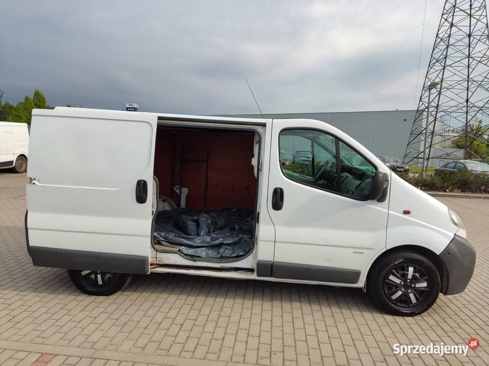 widoczny na foto Opel Vivaro r2003 poj19d org manualna Vivaro Opel Elbląg