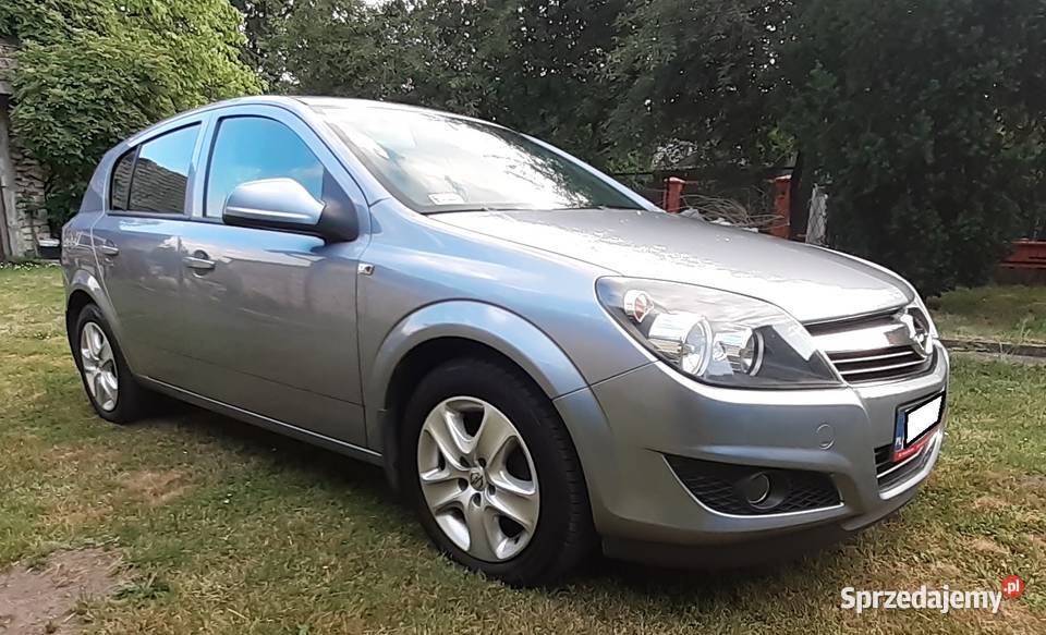Opel Astra H 14 16v 90 2010 Rok produkcji 2010 małopolskie Libiąż