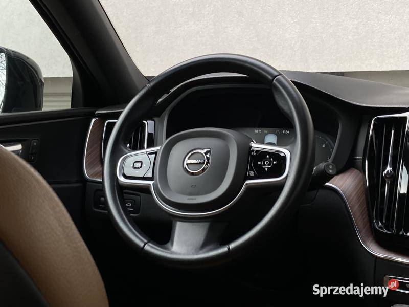 Volvo XC60 2019 mazowieckie Warszawa