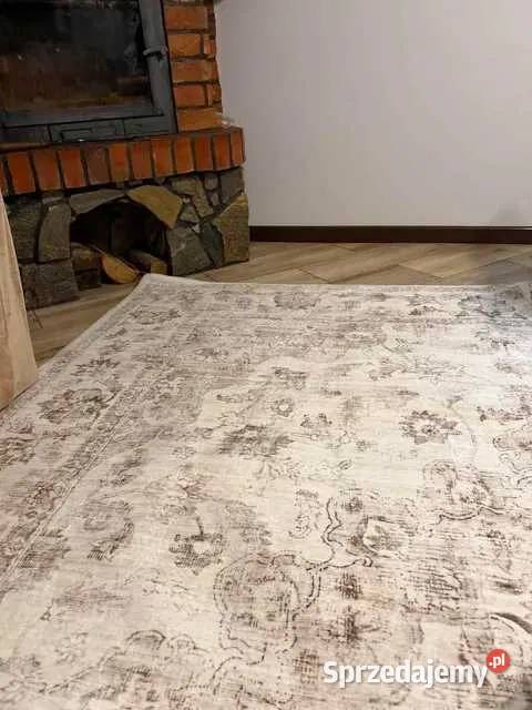 Dywan do salonu 240 x 300 nowy beżowy biały sprzedam
