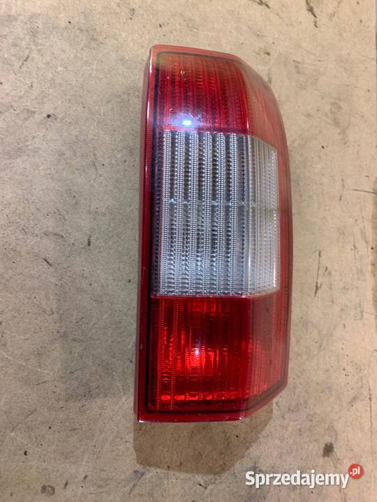 Lampa tył combi prawa omega b lift Motoryzacja sprzedam