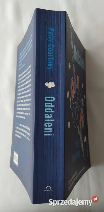 ODDALENI Polly Courtney Hajnówka