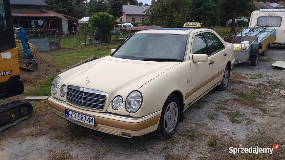 Mercedes W210 Taxi 1995r pierwszy wypust 22