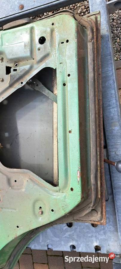 Drzwi lewe tylne Mercedes W123 sedan Luzino