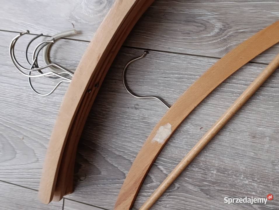 wieszaki drewniane PRL ramiączka 8 sztuk wielkopolskie Poznań