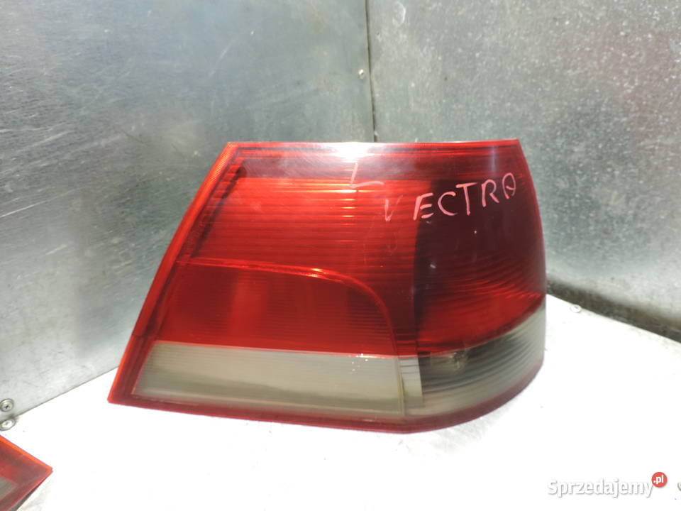 OPEL VECTRA C KOMBI LAMPA LEWY TYŁ Rok produkcji 2004 Nowy Sącz