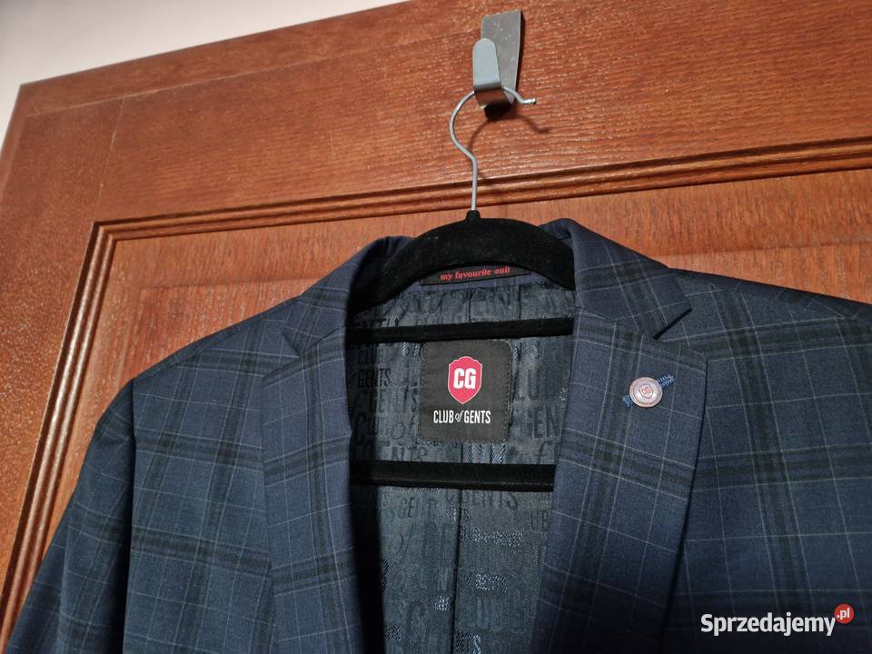 Nowy granatowy garnitur z metką na studniówkę sprzedam