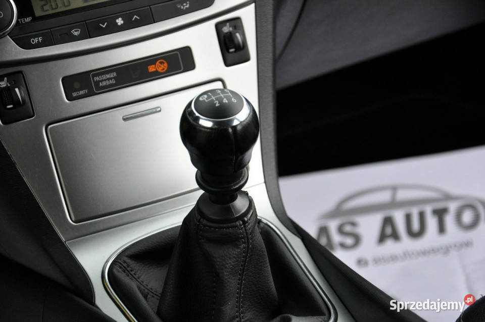 Toyota Avensis 18VVTi 147 garażowany Węgrów