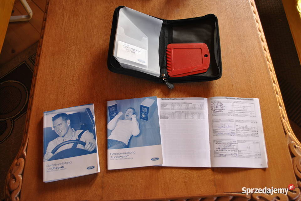 Ford Focus Kombi Czerwony Klimatyzacja Centralny welurowa tapicerka Sierakowice