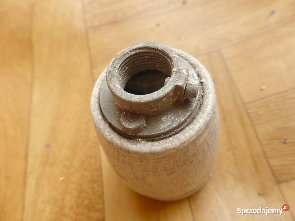 Stara oprawka ceramiczna z czasów PRL Głuchołazy