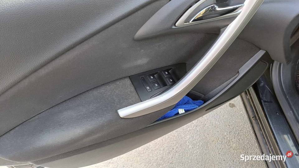 Opel Astra J 14 Sports Tourer Ostrowiec Świętokrzyski sprzedam