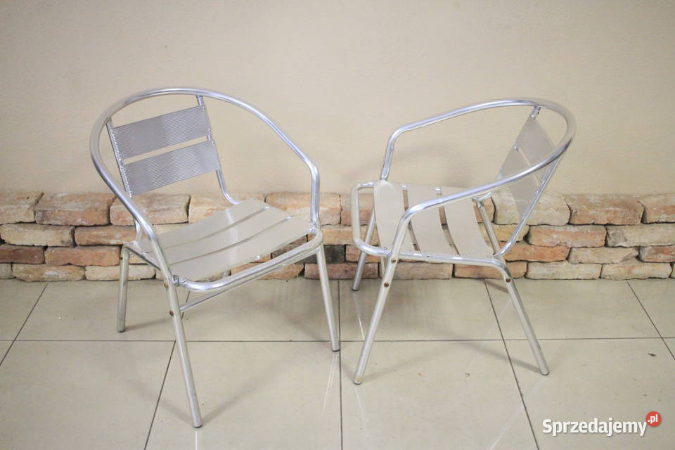 Stoliki do lokalu pubu restauracji 2 krzesła sprzedam