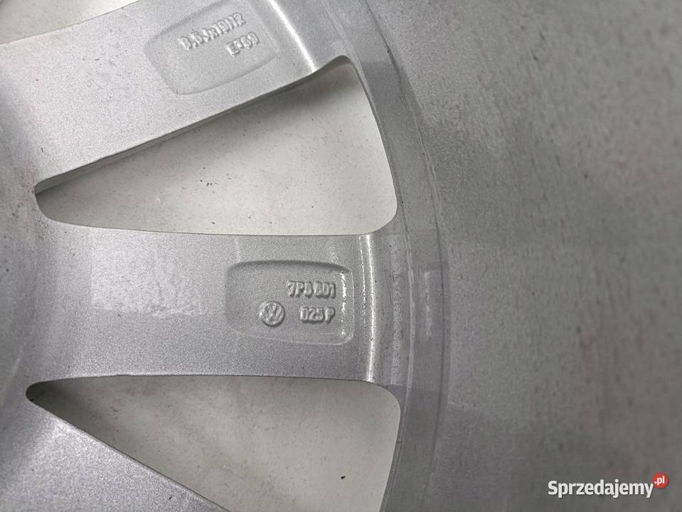 VW Touareg II 7P 10 FELGI ALUMINIOWE ALUFELGI 19 sprzedam