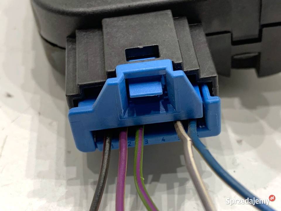 SILNIK NAGRZEWNICY VW 0132801370 PASSAT B6 0511