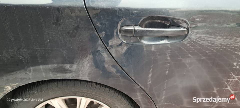 Avensis Toyota Kombi uszkodzone Poznań