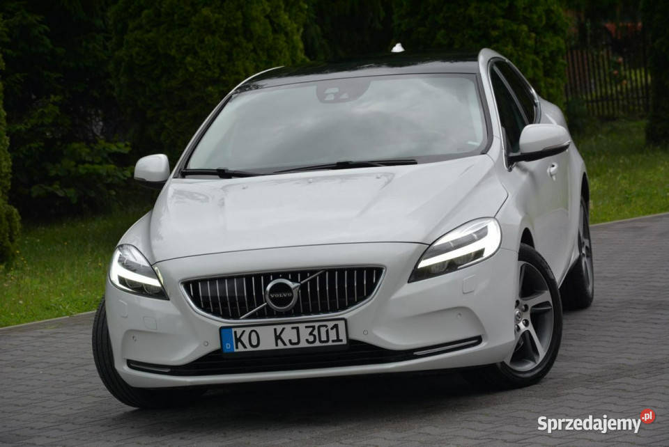 Volvo V40 Lift Full Led Panorama Radar Virtual garażowany mazowieckie Ostrów Mazowiecka sprzedam