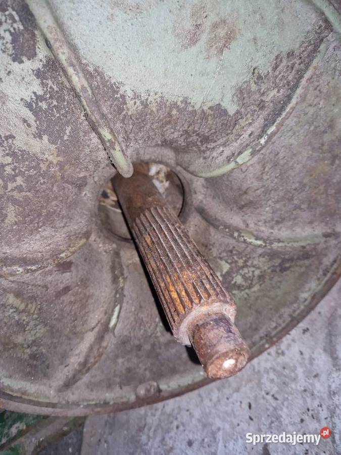 Przystawka silnika koło pasowe John Deere 1065 mazowieckie sprzedam