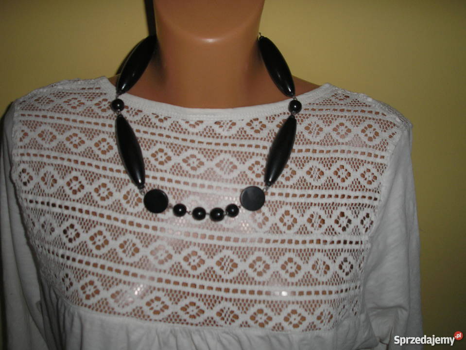 czarne krótkie korale sprzedam