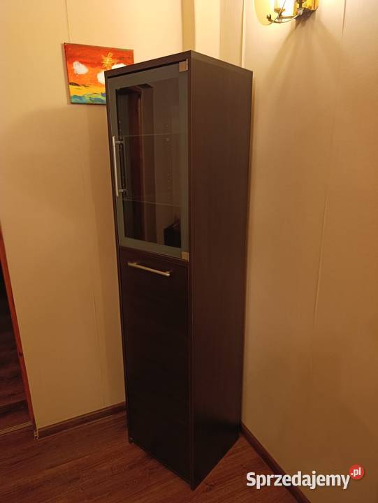 Sprzedam używaną szafkę z witryną śląskie sprzedam