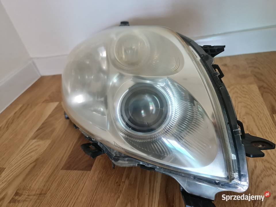 Lampa prawa Toyota Auris Bydgoszcz