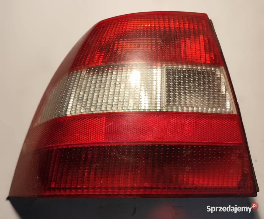 Opel Vectra B Lampa lewy tył Lampy tylne Żywiec sprzedam