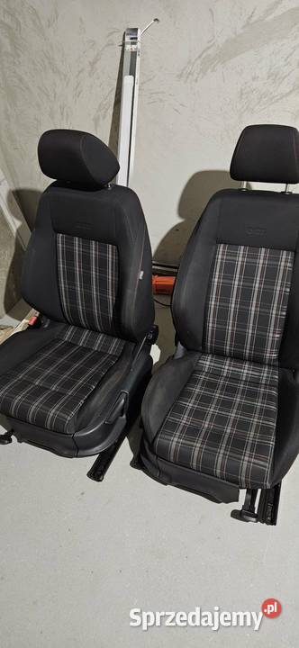 Fotele siedzenia VW Polo 6R Wilczyn