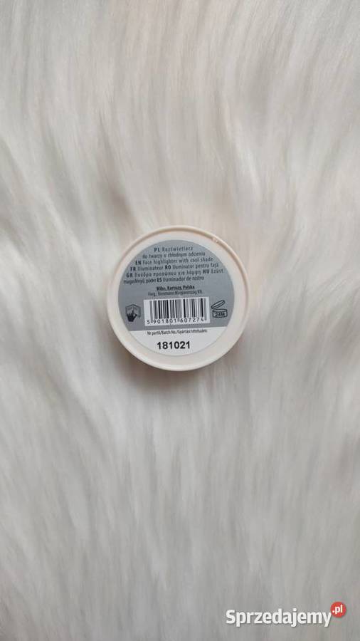 Rozświetlacz do twarzy Lovely Silver Makijaż Olkusz