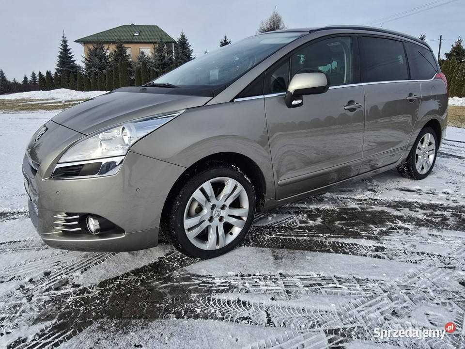 Peugeot 5008 20hdi NaviHeadUP7 FoteliPanorama ESP