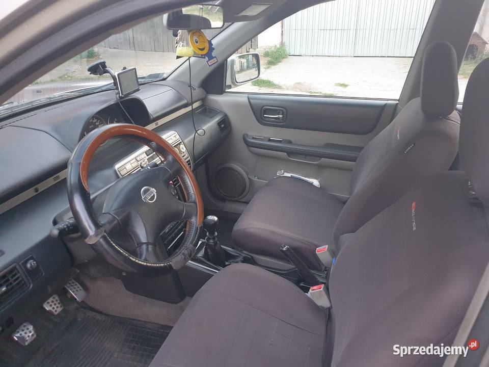 Nissan XTrail Stobno