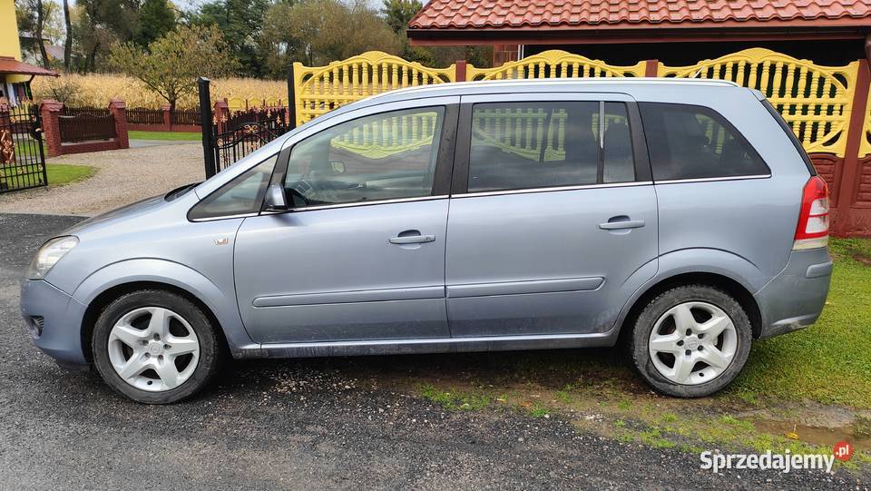 Opel Zafira B lifcie 18 Benzyna 140 2008r 7os Zafira Motoryzacja Przeworsk