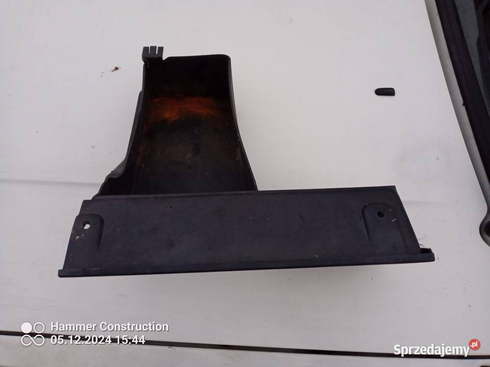 126p lampy przednie osłona tunelu półka łódzkie Łódź