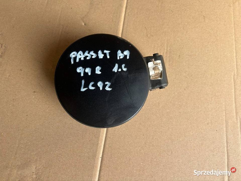 Klapka wlewu paliwa Passat b5 LC9Z 3b9808857a Grudziądz