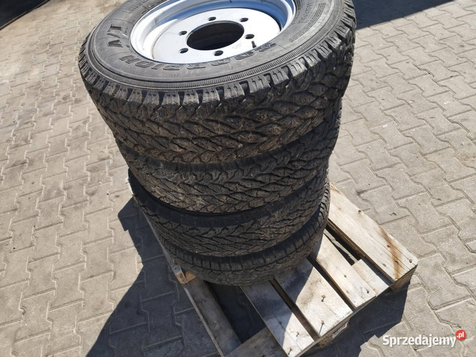 Felga Stalowa Mefro 6JX16H2 ET35 z oponami Strzyżew