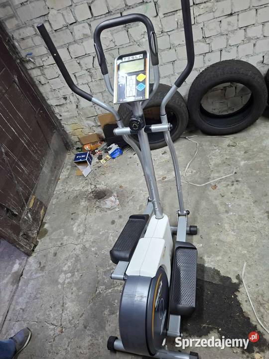 Orbitrek na zdjeciu Sport i Wypoczynek Warszawa