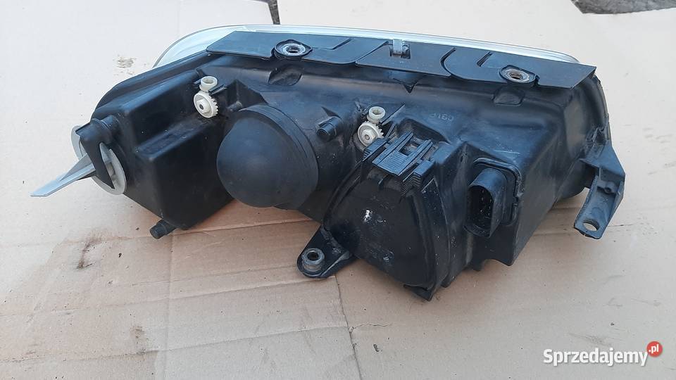lampa prawa lewa Volkswagen Passat B5 oryginał osobowe Korzeńsko