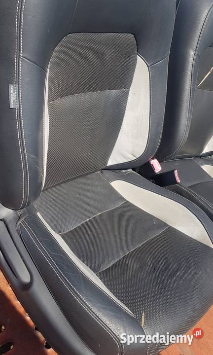 FOTEL Fotele Skóra TOYOTA Avensis T29 komplet osobowe Radom