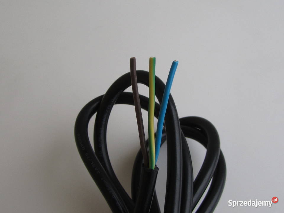 Kabel czarny długość 16 m 3 x 075 mm2