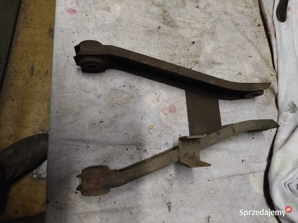 Pompa wodna Syrena Rok produkcji 1980 mazowieckie Tłuszcz