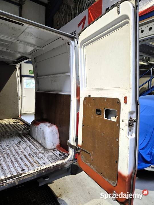 Zabytkowy Mercedes T1 Kaczka przebieg 94 Rok produkcji 1992 małopolskie Kraków sprzedam