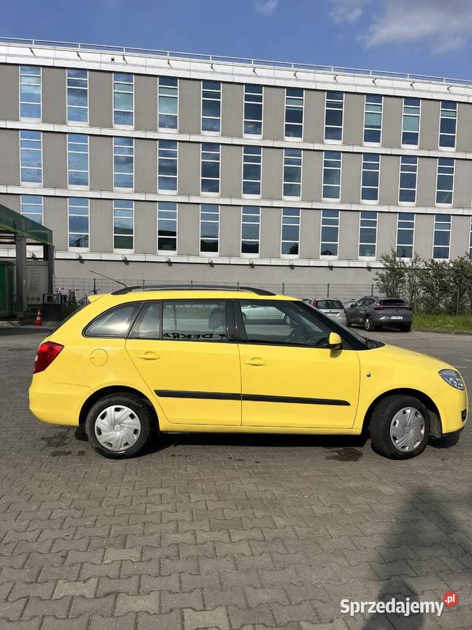 Skoda Fabia Kombi 14 Benzyna 2009 Żółta Faktura Kraków sprzedam