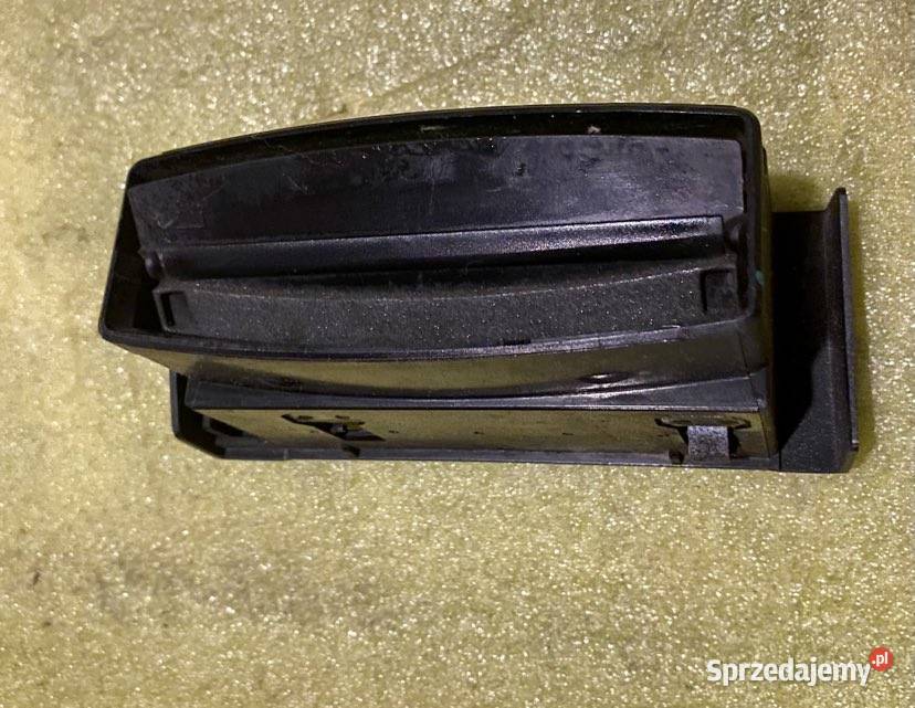 MercedesBenz E W124 wlot nawiewu lewy Łagiewniki sprzedam