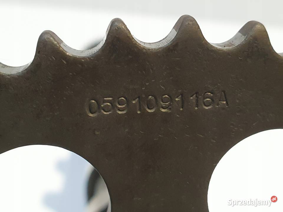 WAŁEK ROZRZĄDU Audi A6 C7 30 TDI V6 lewy ssący osobowe Silniki i osprzęt