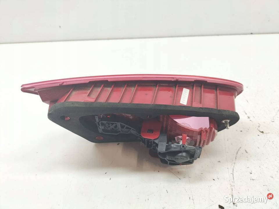 LAMPA TYŁ W KLAPĘ PRAWA LIFT LED FR Seat Leon II osobowe sprzedam