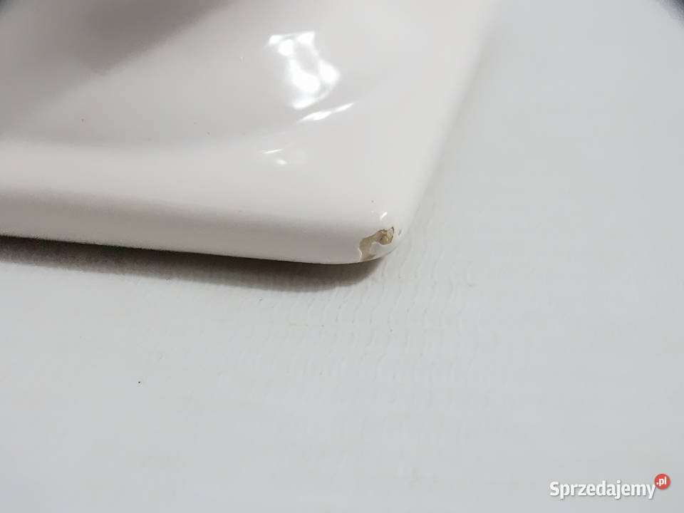 Biała Ceramiczna Osłonka Kielich Styl Klasyczny Biłgoraj