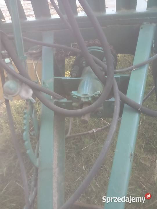 Przyczepa do przewozu bele słomy samozaładowcza Rzędziszowice