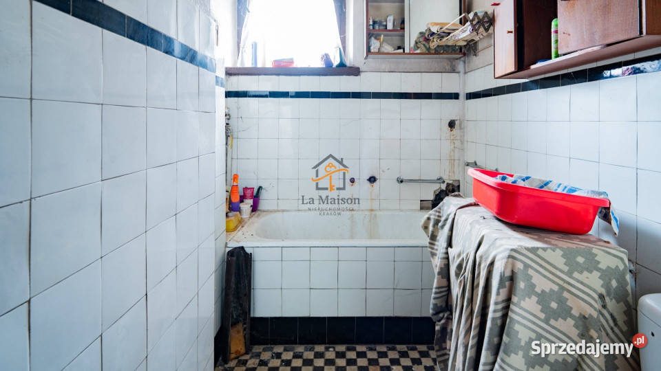 Dom wolnostojący 1815m2 Kraków 3 piętra i więcej