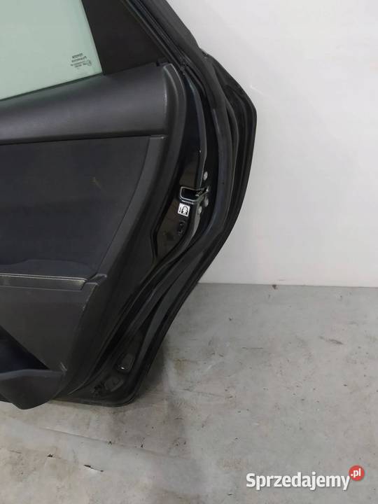 DRZWI PRAWE TYŁ KOMBI 1H2 Toyota Auris II 2012 osobowe świętokrzyskie