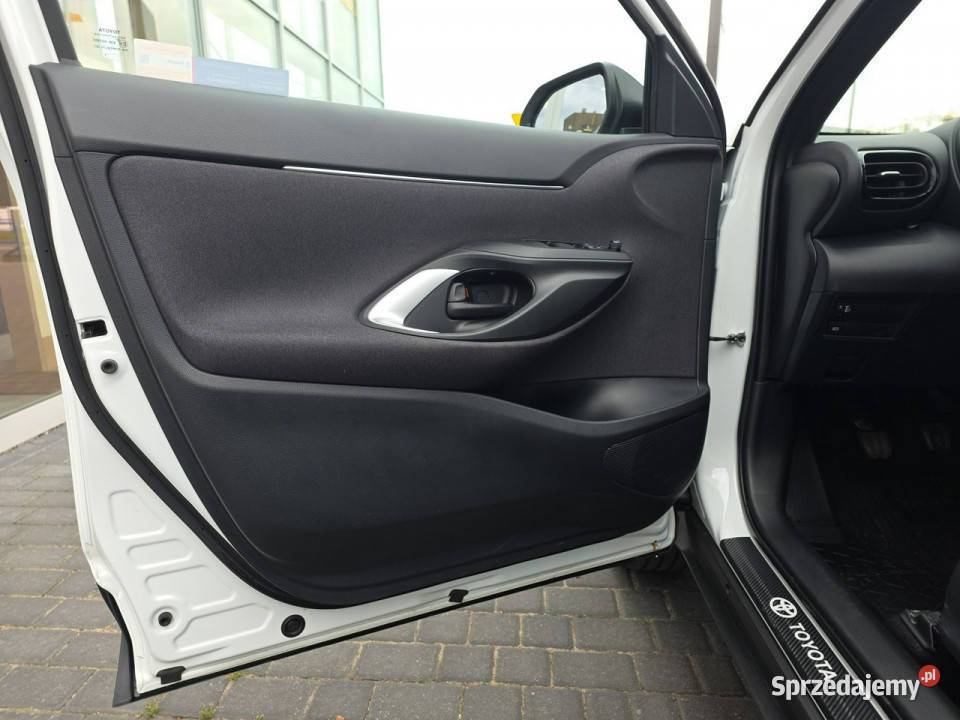 Toyota Yaris Cross 15 125 ComfortStyleSalon Toruń sprzedam